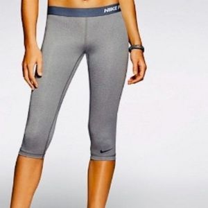Nike Pro capris